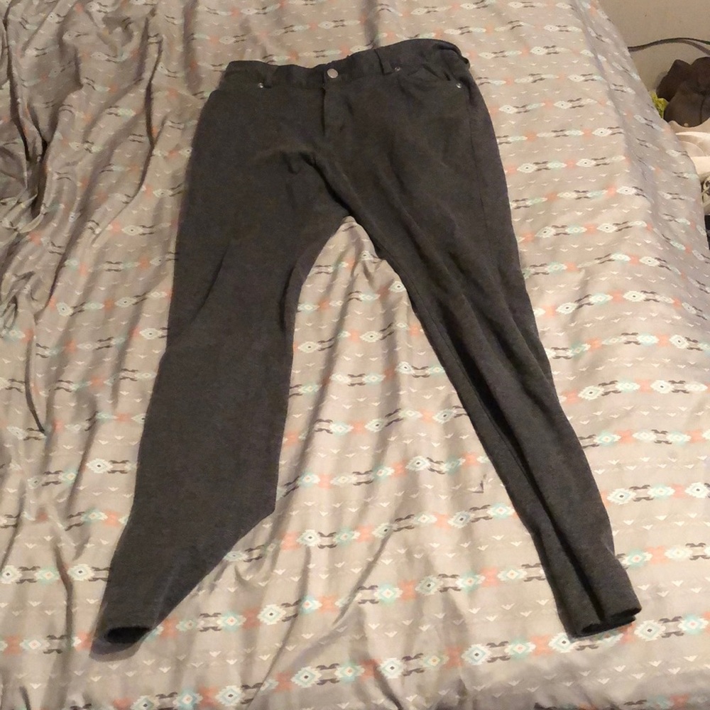 Stretchy grey jeans